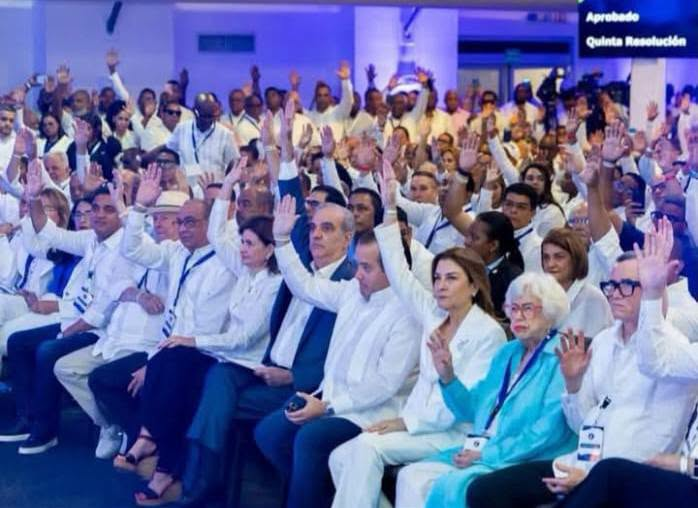 Alcaldesa Martha Cuevas participa en una reunión del máximo organismo de dirección del partido PRM el pasado domingo en la ciudad capitalina